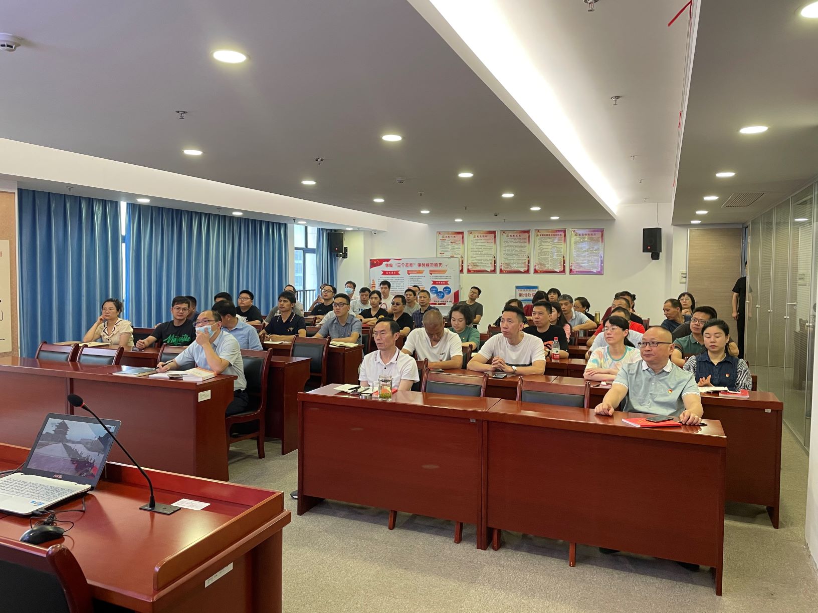 IE������е��ͼƬ��ȫ����ʾ