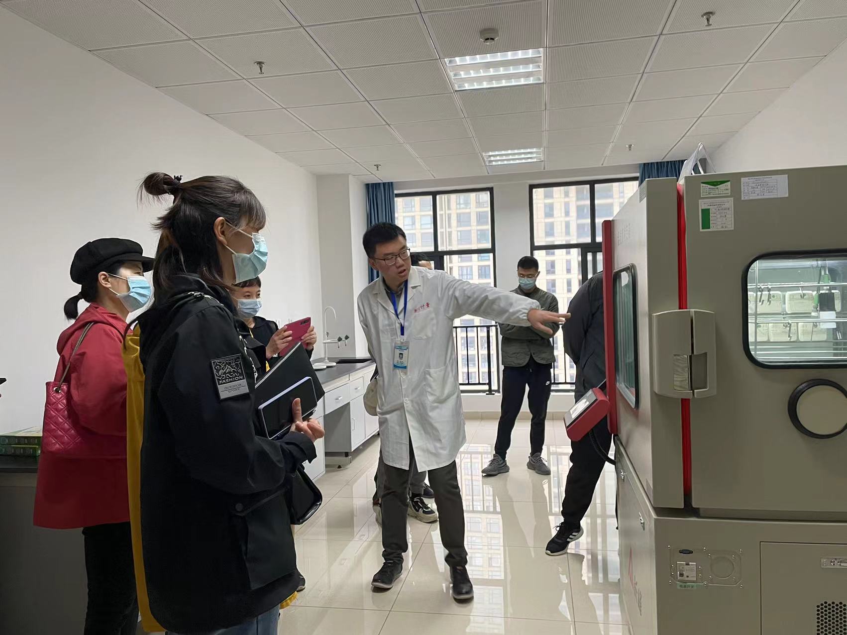 IE浏览器中点击图片可全屏显示 IE浏览器中点击图片可全屏显示