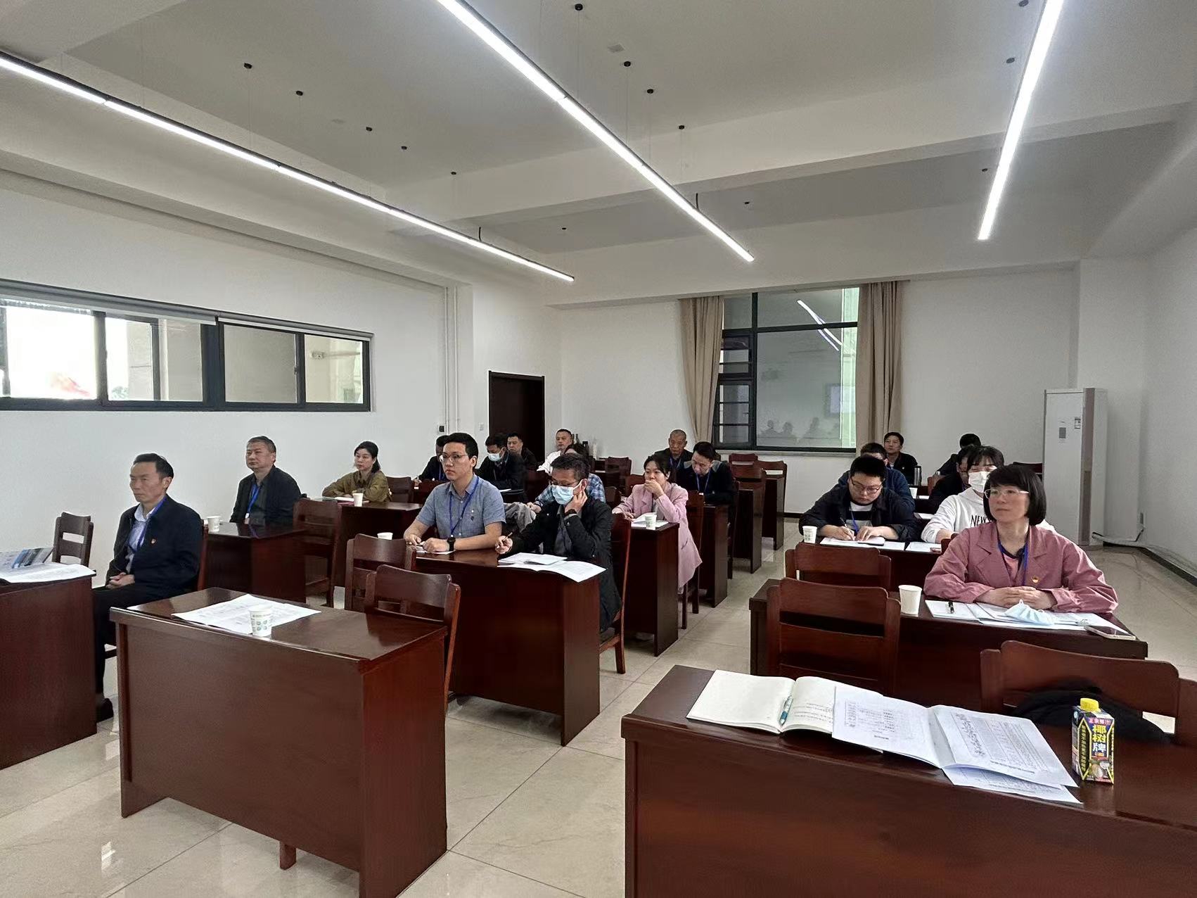 IE������е��ͼƬ��ȫ����ʾ