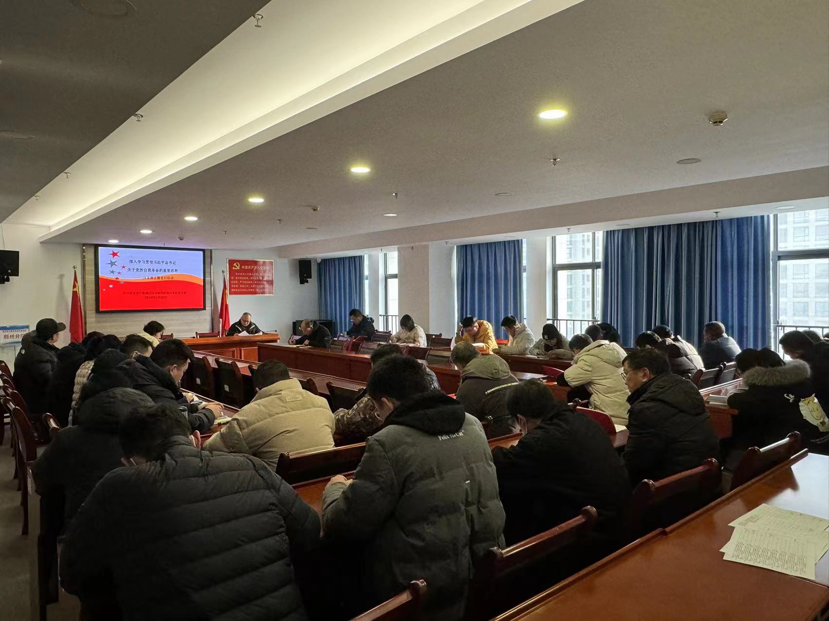 IE浏览器中点击图片可全屏显示 IE浏览器中点击图片可全屏显示