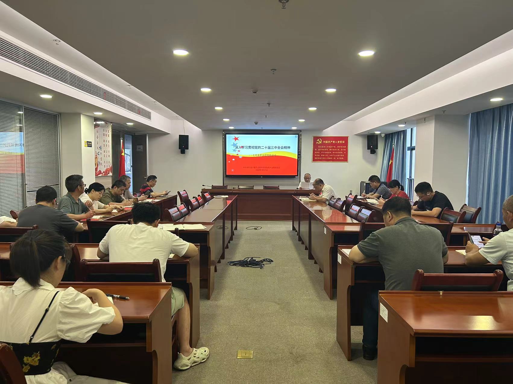 IE浏览器中点击图片可全屏显示 IE浏览器中点击图片可全屏显示